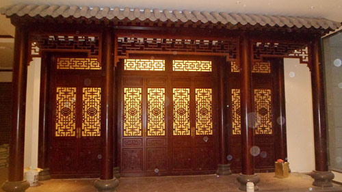 耀州喜迎门中式木作为大家介绍传统中式门窗的种类